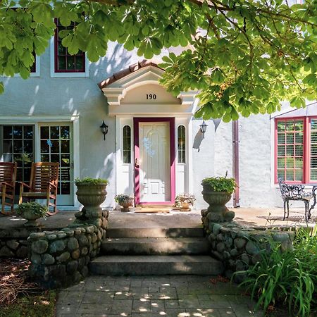 The Villa Bed And Breakfast Westerly Bagian luar foto