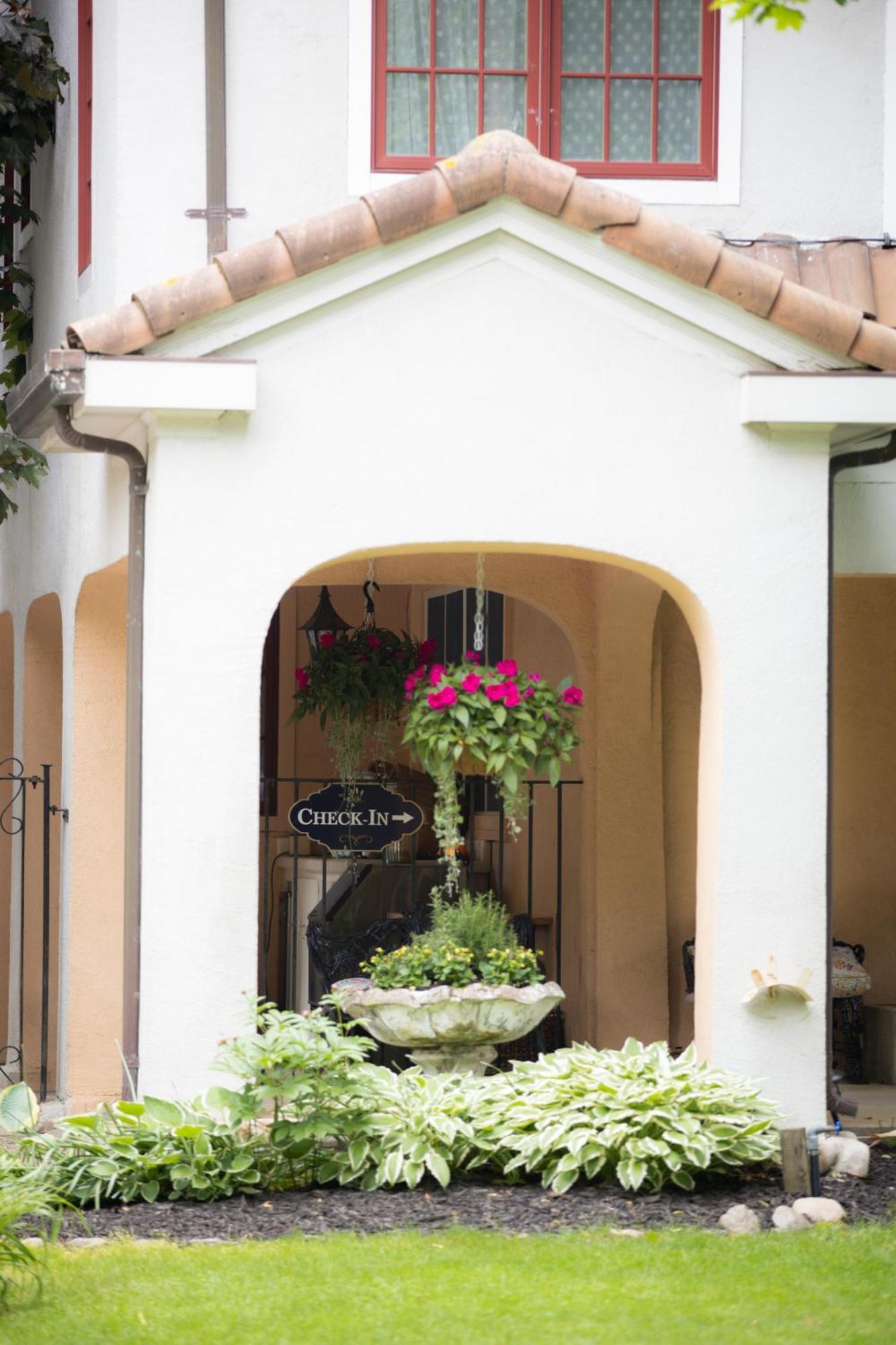 The Villa Bed And Breakfast Westerly Bagian luar foto