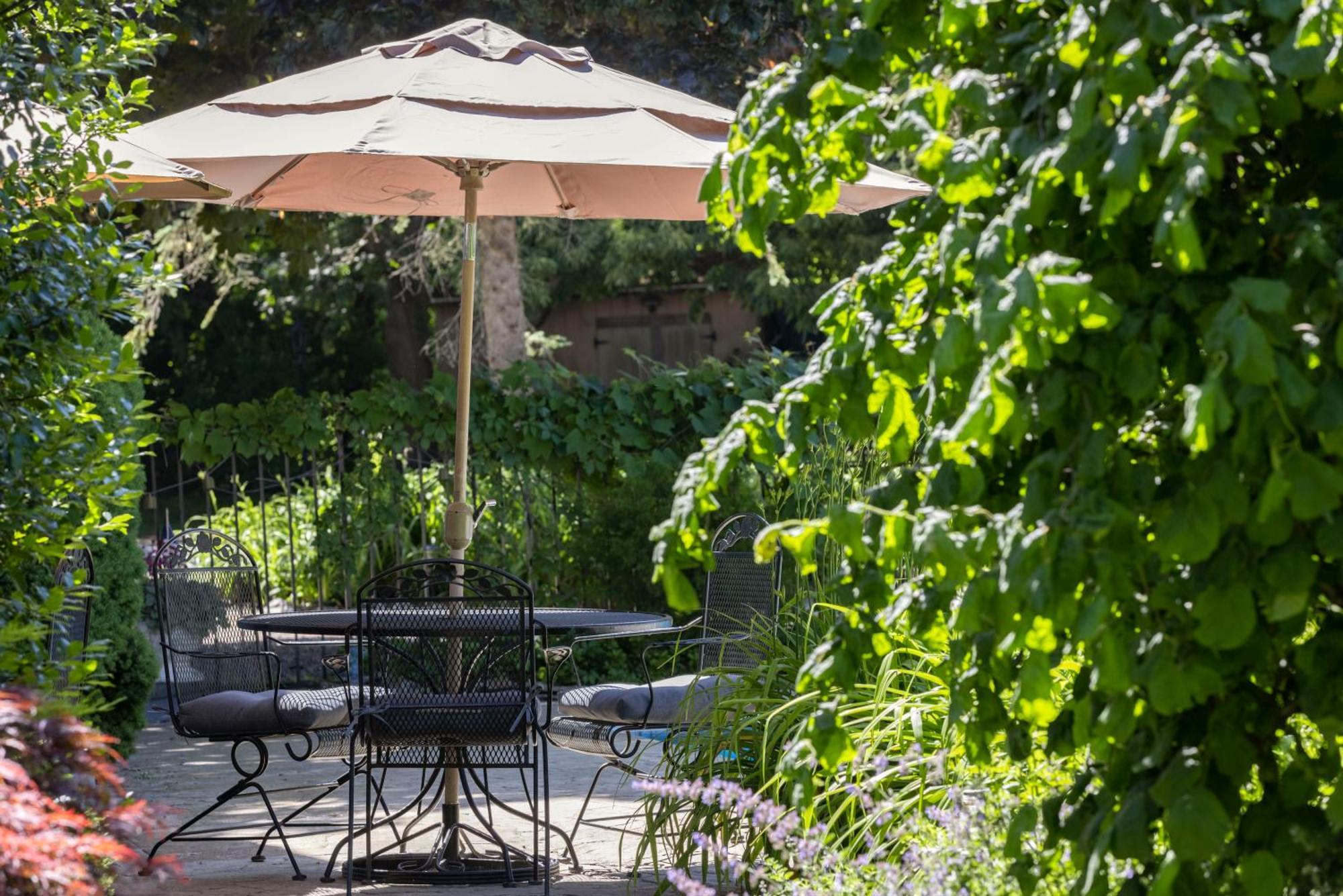 The Villa Bed And Breakfast Westerly Bagian luar foto
