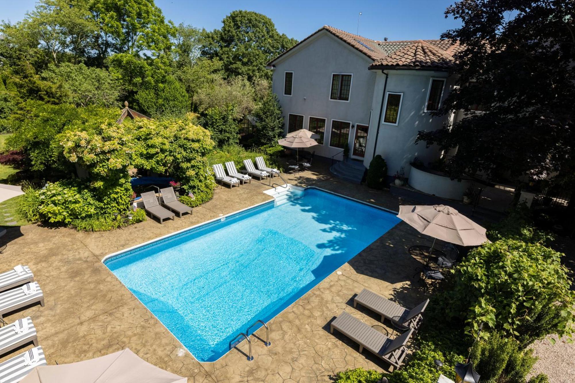 The Villa Bed And Breakfast Westerly Bagian luar foto