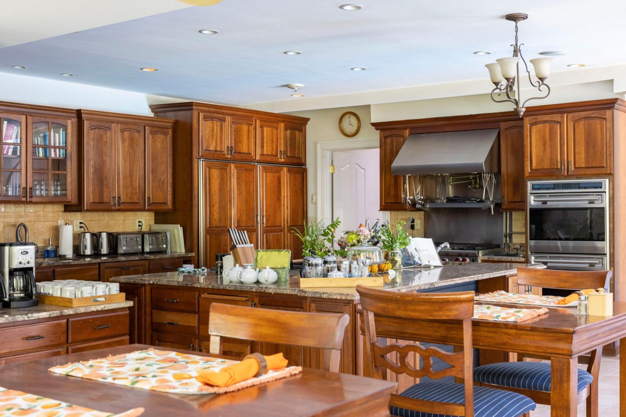 The Villa Bed And Breakfast Westerly Bagian luar foto