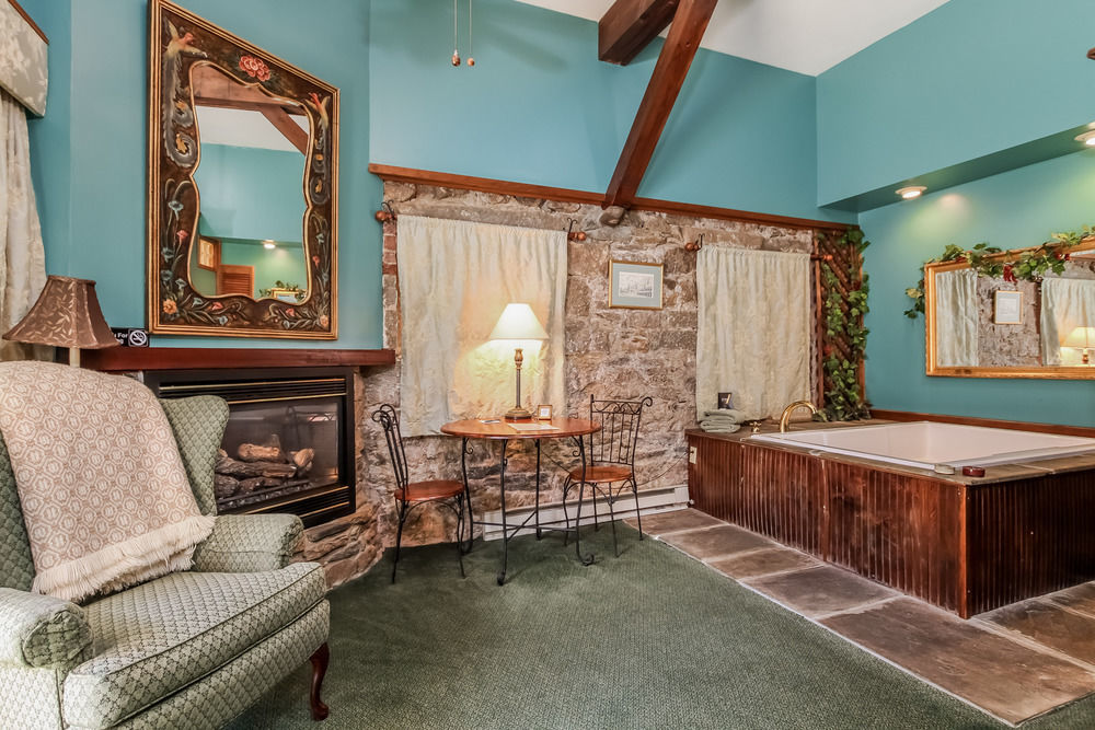 The Villa Bed And Breakfast Westerly Bagian luar foto