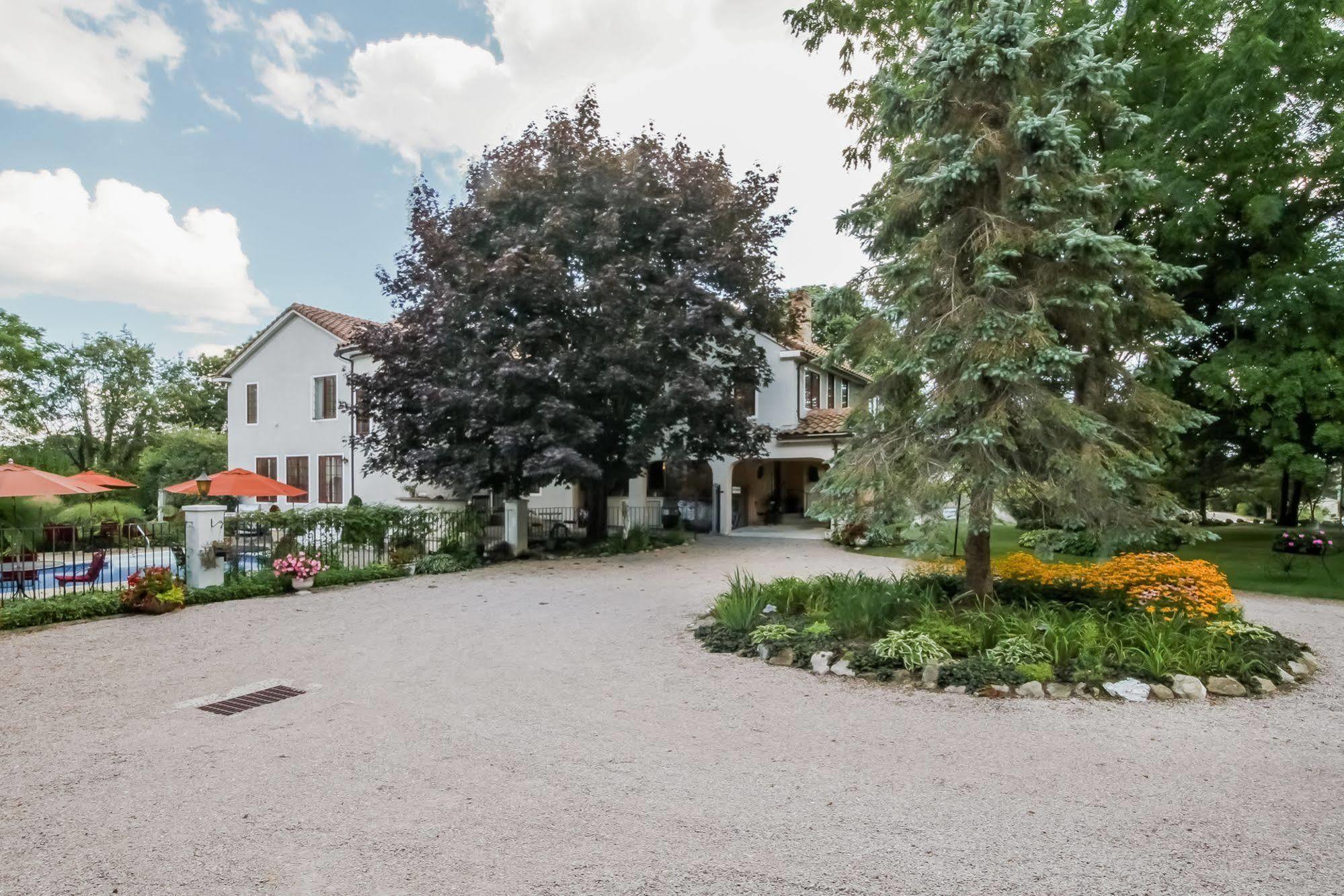 The Villa Bed And Breakfast Westerly Bagian luar foto